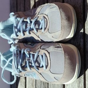 New Balance Ladies sneakers Sz. 7